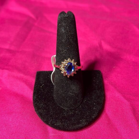 Boutique 9 Jewelry - September Birthstone Fashion Colorful Rhinestone Boutique Ring Gold Plates Size
